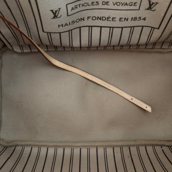 Louis Vuitton Neverfull MM (Medium) Beige Interior - Picture 8 of 13